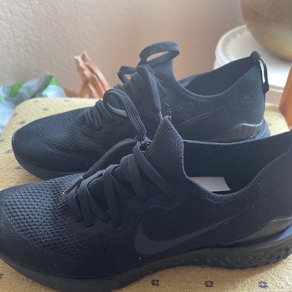 Flyknit 2 - Picture 3 of 3